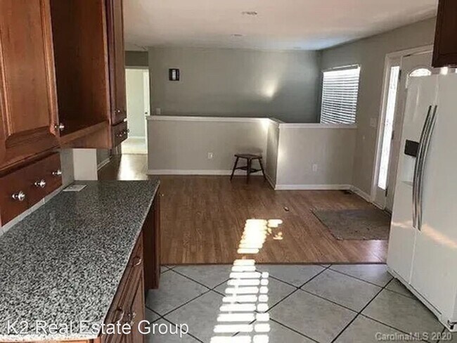 Building Photo - 6 br, 3 bath House - 1529 Jennings St