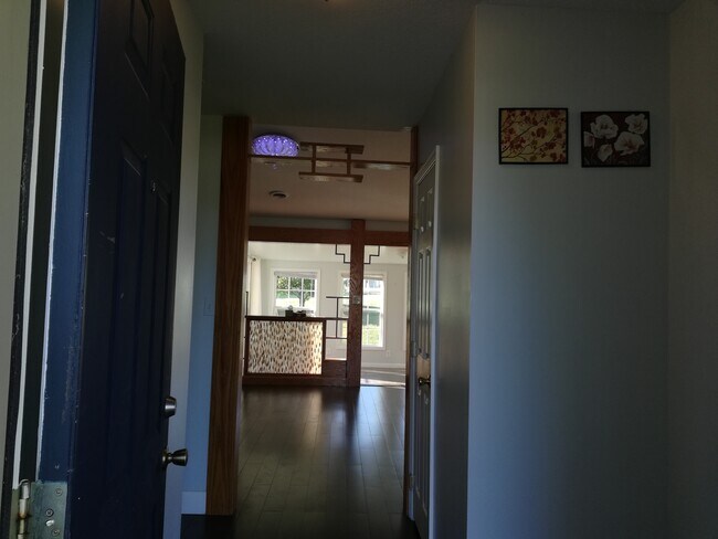 Building Photo - 603 Ravencrest Dr