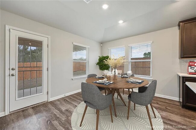 Foto del edificio - 1516 Longhorn Ranch Dr