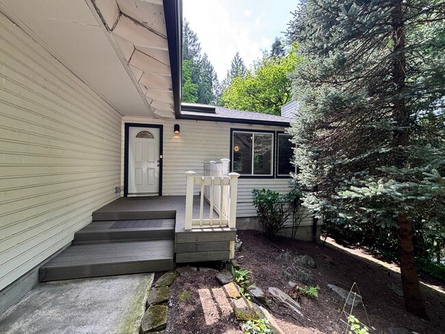 Building Photo - 6935 SE 122nd Ave