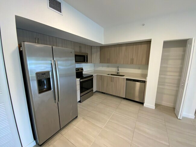 Foto del edificio - 340 NW 206th Ter