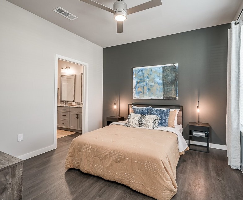 Primary Photo - 10920 Day Rd