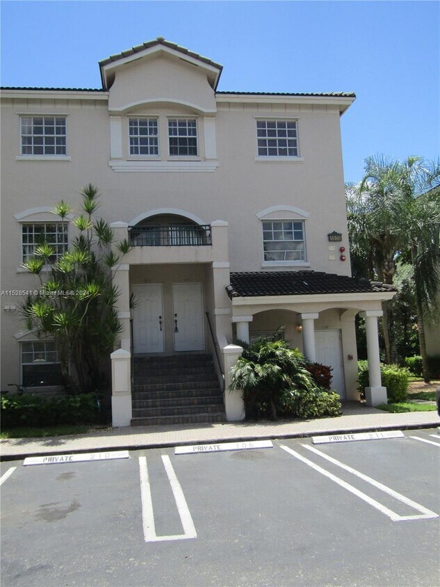 5600 NW 114th Pl Unit 107, Doral, FL 33178 Condo for Rent in Doral