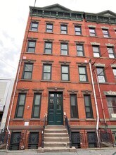 Building Photo - 572 Jersey Ave