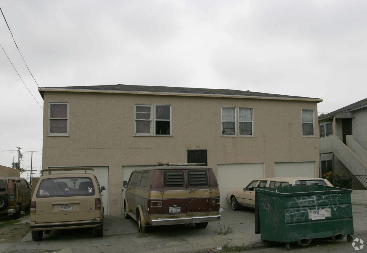 Primary Photo - 121 N Culver Ave