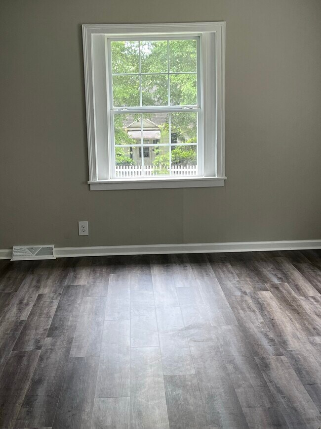 Foto del edificio - 3504 Tyler St SE