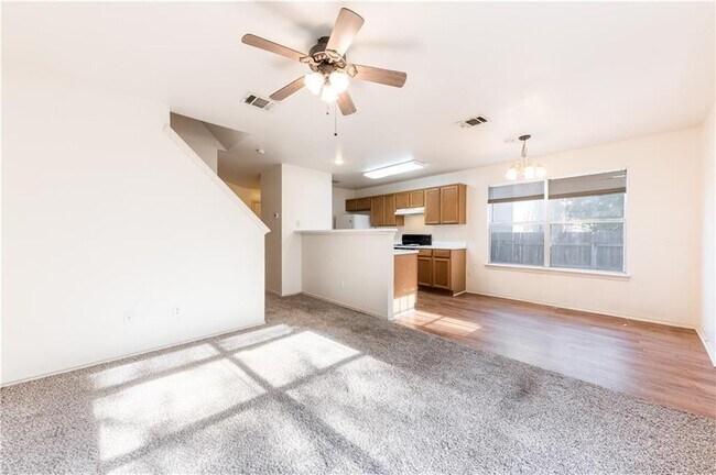 Foto del edificio - 1029 Christopher Ave