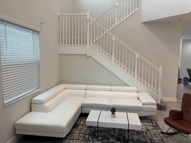 Foto del edificio - 15134 Cameo Ct