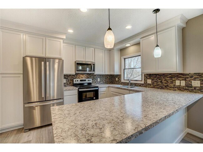 Foto del edificio - 442 Baer Dr