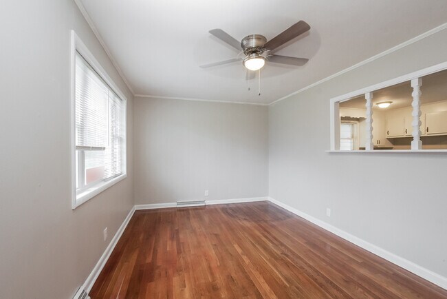 Foto del edificio - 2635 Skyland Dr