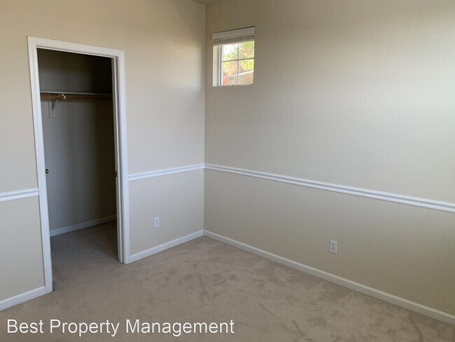 Foto del edificio - 4 br, 2 bath House - 693 Flemish Ct