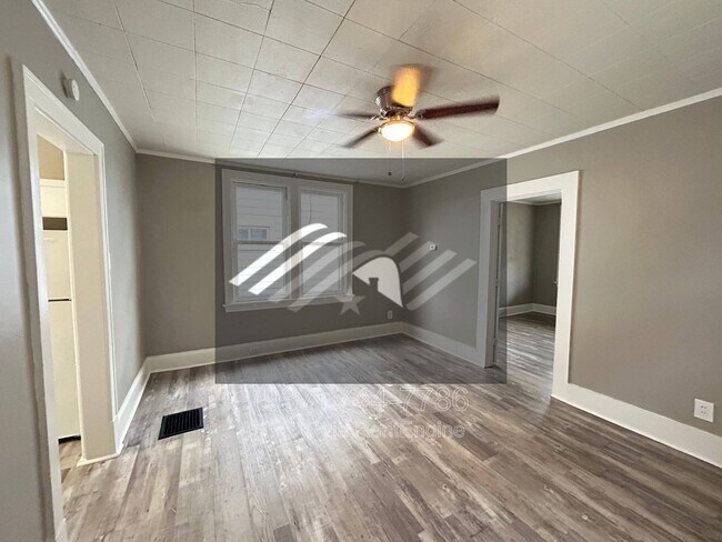 Foto del edificio - 5563 Bosworth Pl