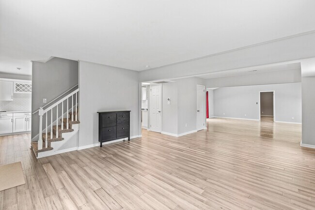 Foto del edificio - 123 Eastlawn Dr