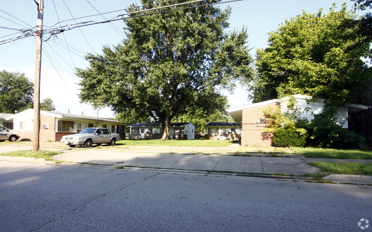 520 - 542 High Grove Blvd - 520-542 High Grove Blvd