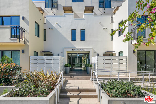 Foto del edificio - 321 N Elm Dr