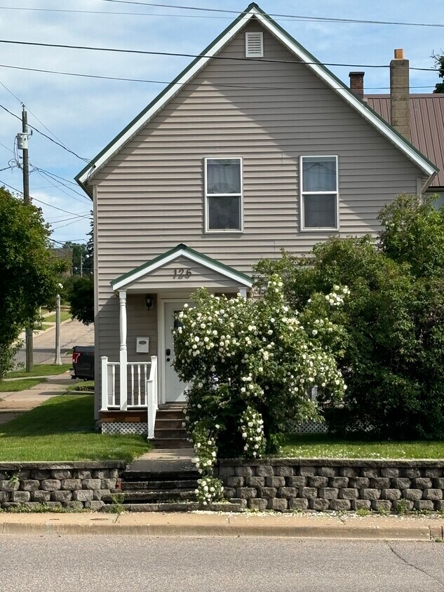 126 Genesee St, Marquette, MI 49855 House Rental in Marquette, MI
