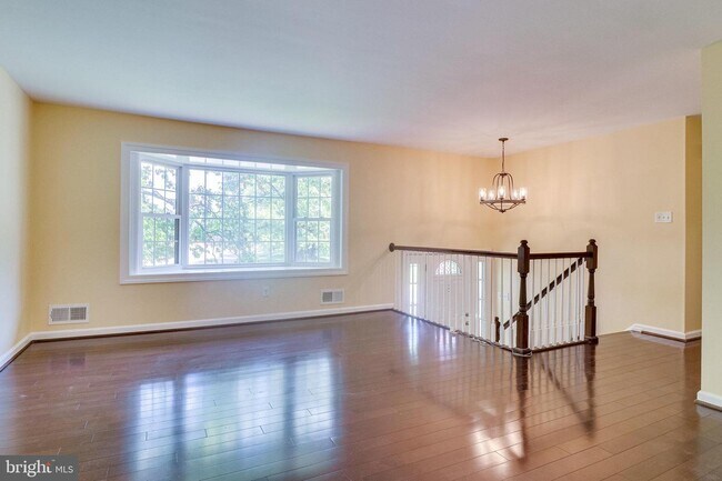 Building Photo - 7208 Briarcliff Dr