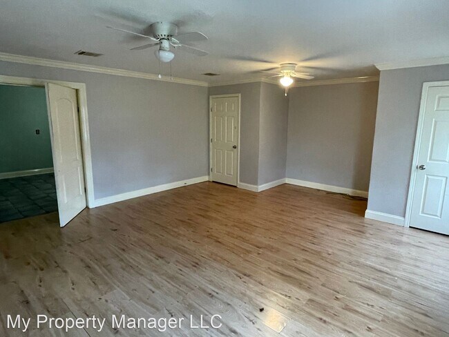 Building Photo - 4 br, 1 bath House - 9438 Normandie Drive