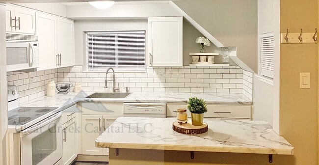 Building Photo - 502 Chartiers Ave