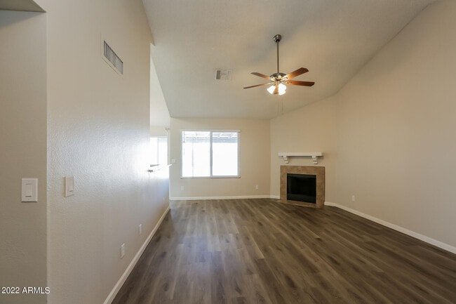 Building Photo - 13232 N 56th Ave