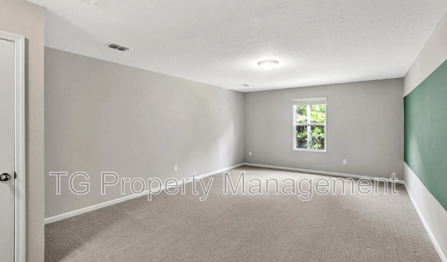 Foto del edificio - 2651 Firethorn Ave