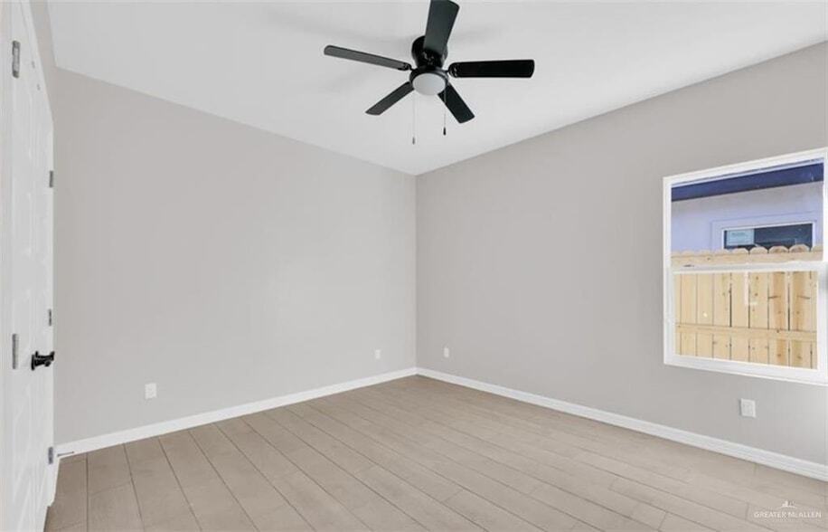 Foto del edificio - 909 W 13th St