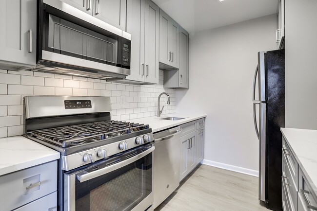 Plenty of Storage and Counters - 3515 Washington Blvd