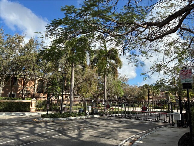 Building Photo - 2757 Center Ct Dr