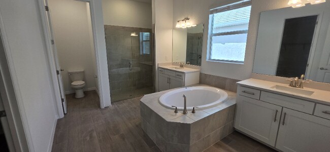 Building Photo - 5416 Lightning Whelk Ln