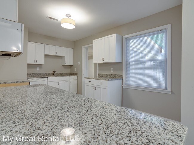 Foto del edificio - 3 br, 2 bath House - 450 Homeville Road
