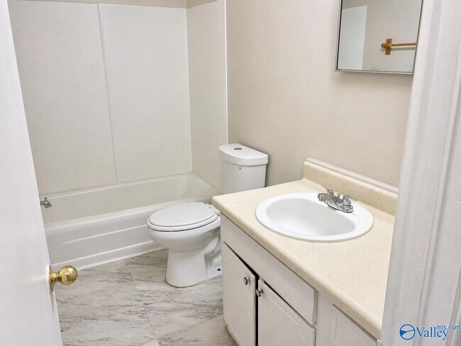 Building Photo - 4459 Millvale Dr SW