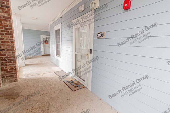 Building Photo - 4827 Magnolia Lake Dr