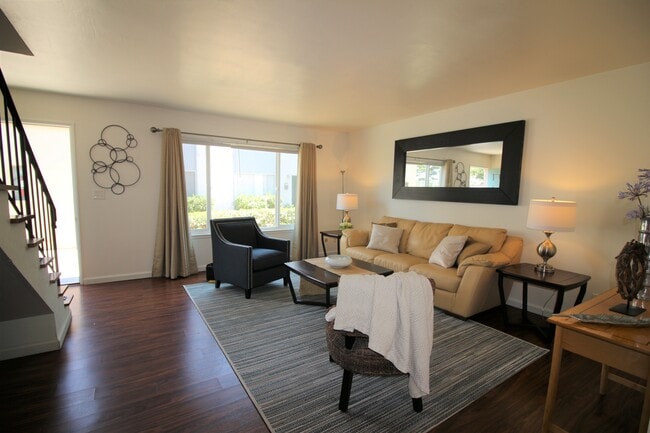 Building Photo - 1314 Galleon Way