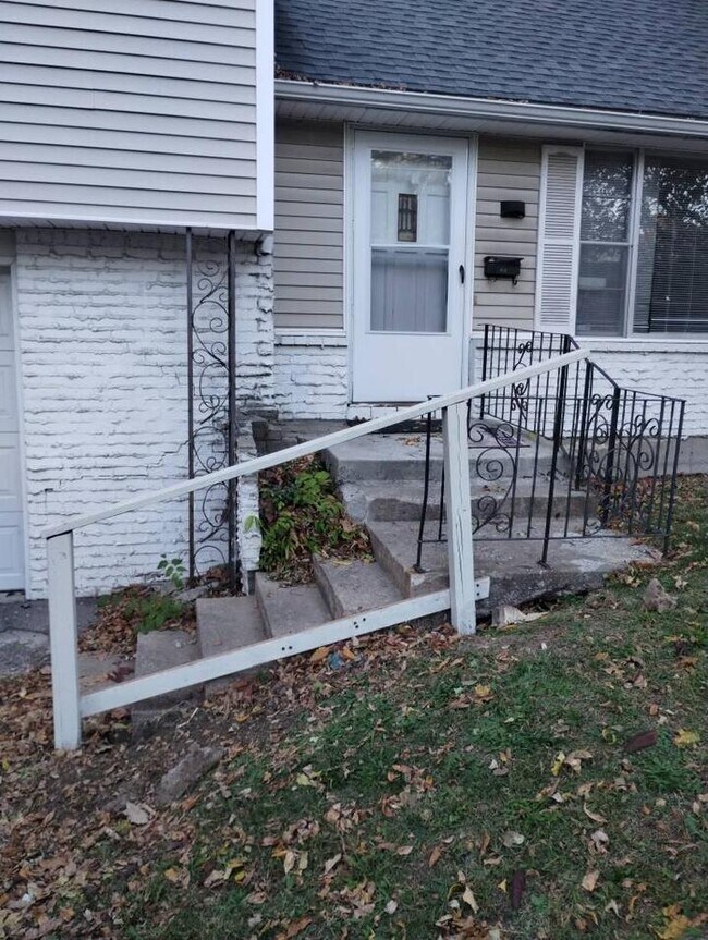 Foto del edificio - 7344 Wayne Ave