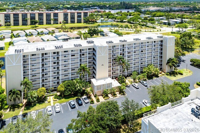 Foto del edificio - 7290 Kinghurst Dr