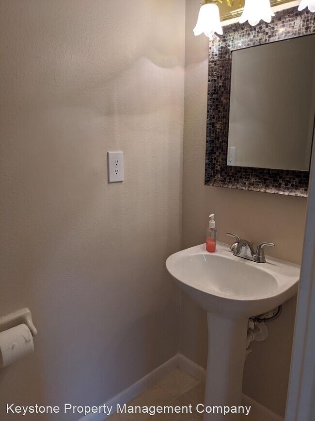 Foto del edificio - 3 br, 2.5 bath House - 1201 21st Ave Place