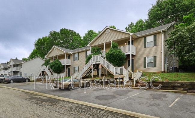 Building Photo - 111 Charlestowne Way