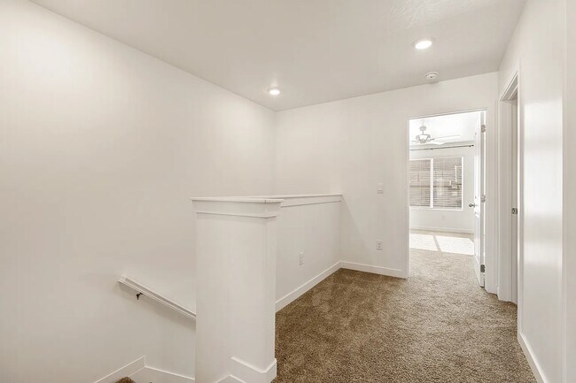 Foto del edificio - 1737 S Devils Garden Ln