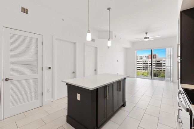 Building Photo - 10540 NW 78th St