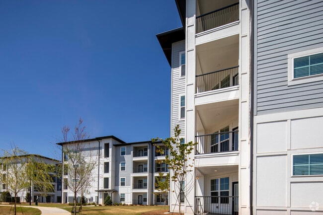 Building Photo - Brio Parc Garden