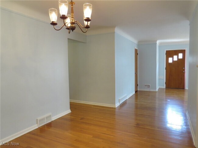 Foto del edificio - 25316 Conover Dr