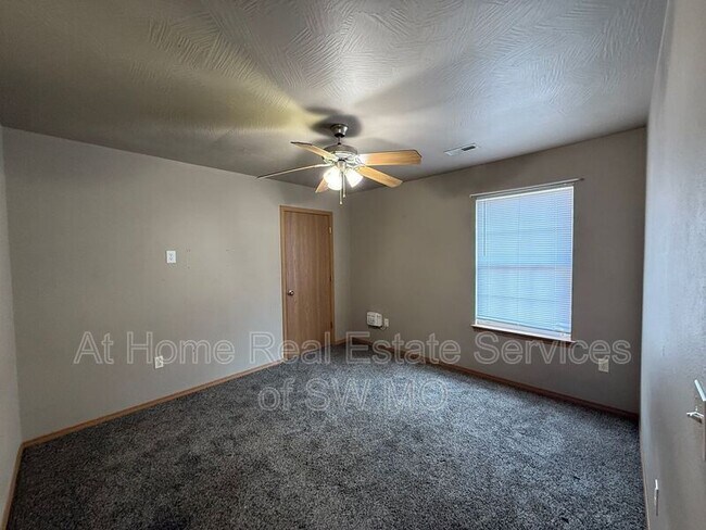 Building Photo - 661 S Landen