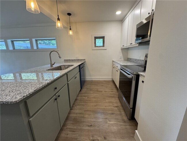 Foto del edificio - 1111 S Ray Ave