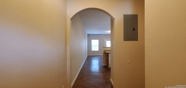 Foto del edificio - Newly Renovated Town-home