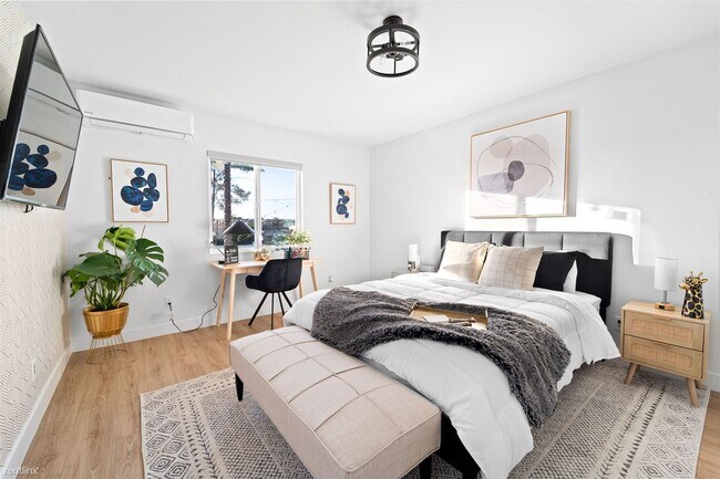 Foto del edificio - Room for Rent, 1 bath House - 850 Sacramen...