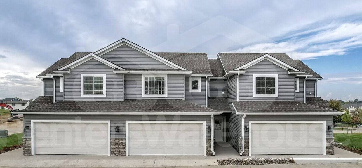 Foto del edificio - 7000 Lake Hill Dr