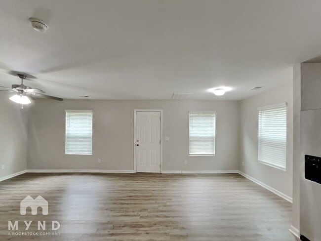 Building Photo - 117 Patriot Point Dr