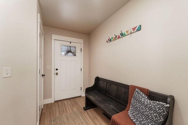 Foto del edificio - 5 bedroom in Laurel MT 59044