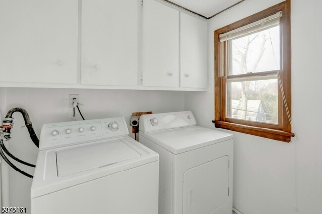 Building Photo - 106 Sadler Rd
