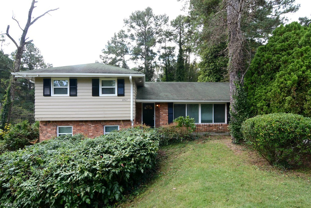 Primary Photo - 2967 Flat Shoals Rd